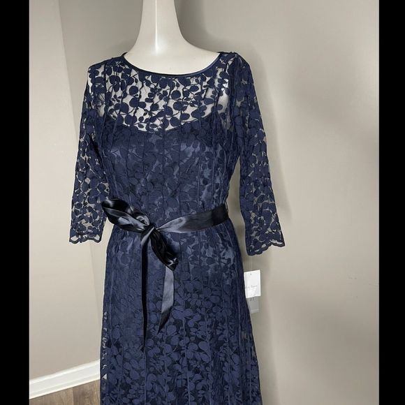 NWT RICKIE FREEMAN FOR TERI JON 3/4-sleeve Lace Overlay Gown In Navy $640 - Picture 4 of 8